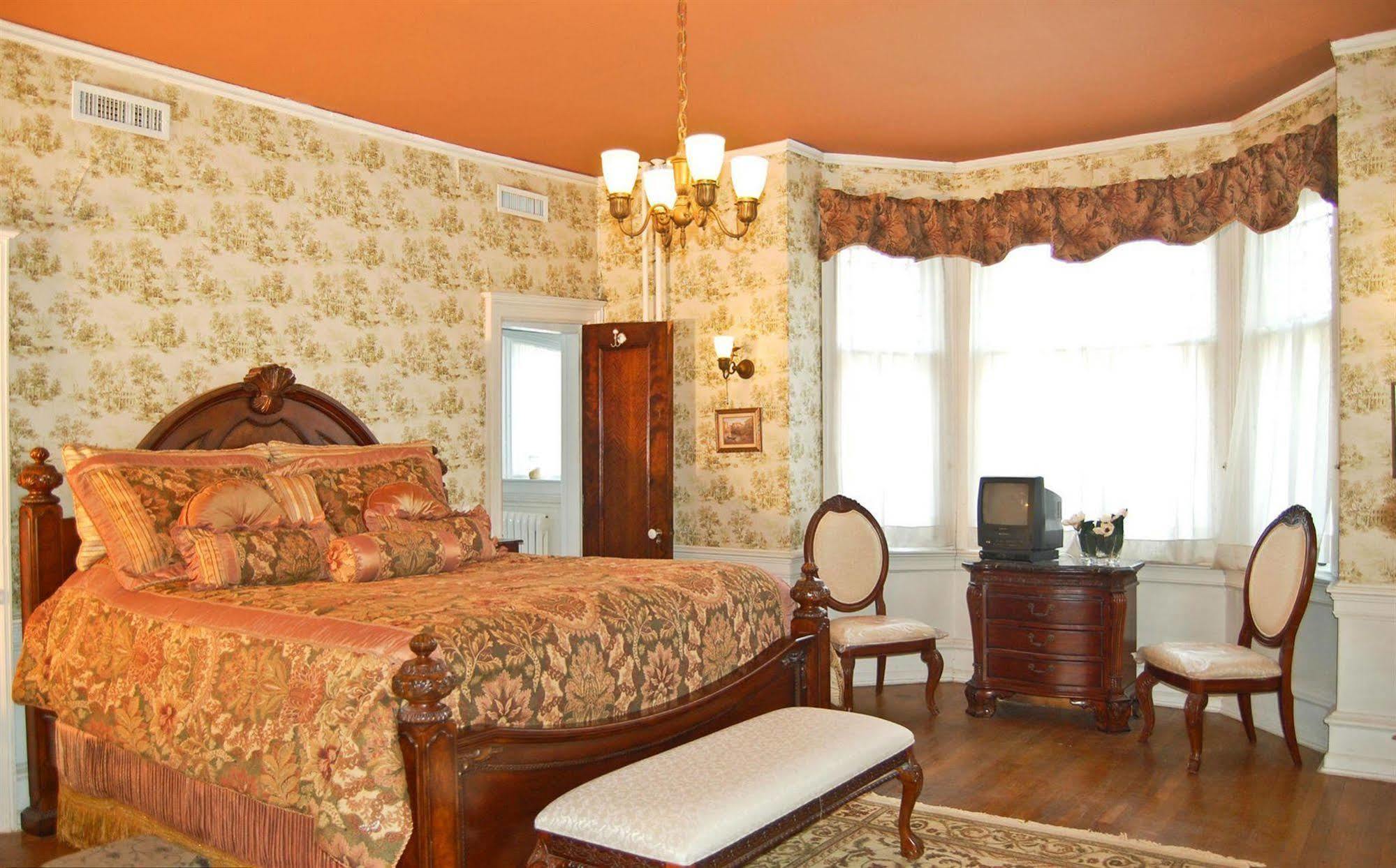 Albanus Phillips Inn Кембридж Экстерьер фото